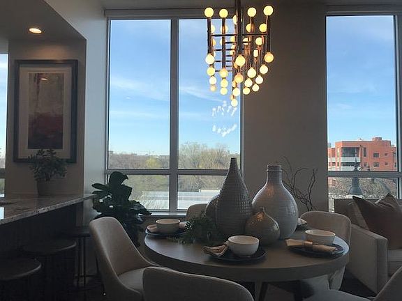5th image of 421 W Huron Ave #608