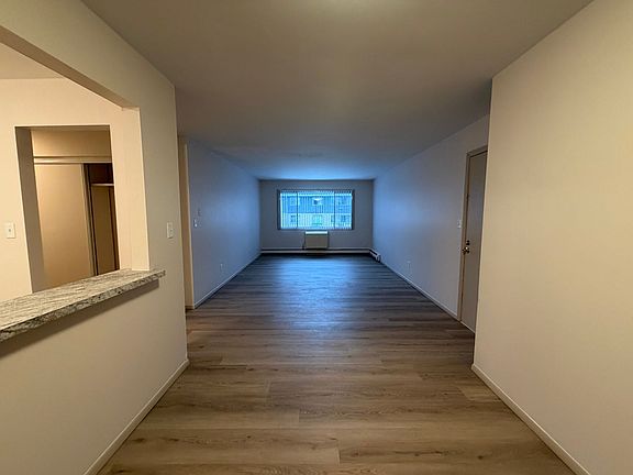 3rd image of 1674 Shawano Ave #9
