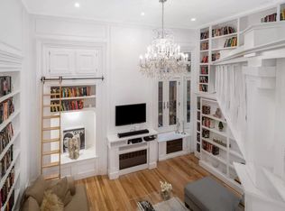 237 E 17th St APT 220, Manhattan, NY