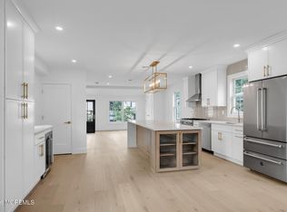 26 Center St, Rumson, NJ 07760
