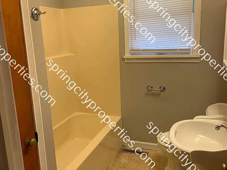 119 W Pine St — Photo 10