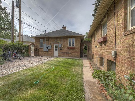 4th image of 807 E University Ave