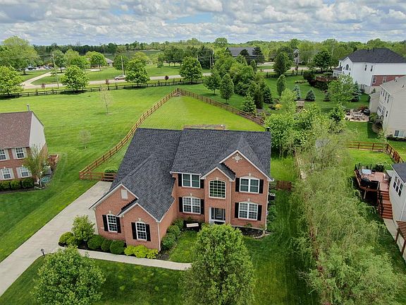 3rd image of 5586 Pine Cone Ct