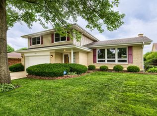 706 Huntington Ln, Schaumburg, IL 60193