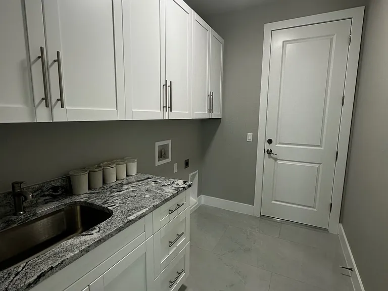 505 SW 15th Ter — Photo 9