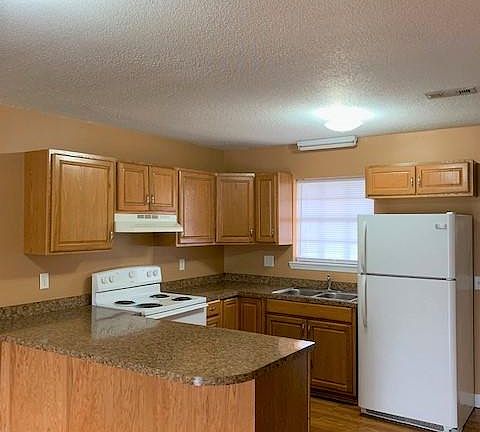 4th image of 3540 Walnut Ave NW APT 2