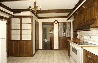 5th image of 2508 W 64th St