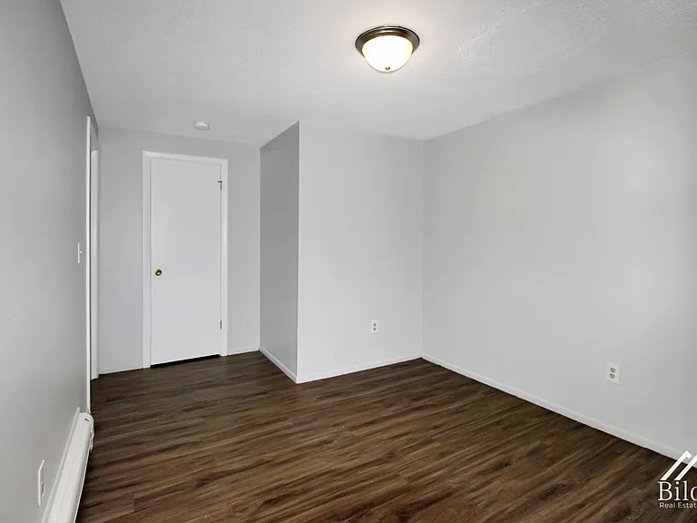 Prospect Street Apartments — Photo 33