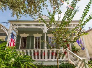 821 Upperline St, New Orleans, LA 70115