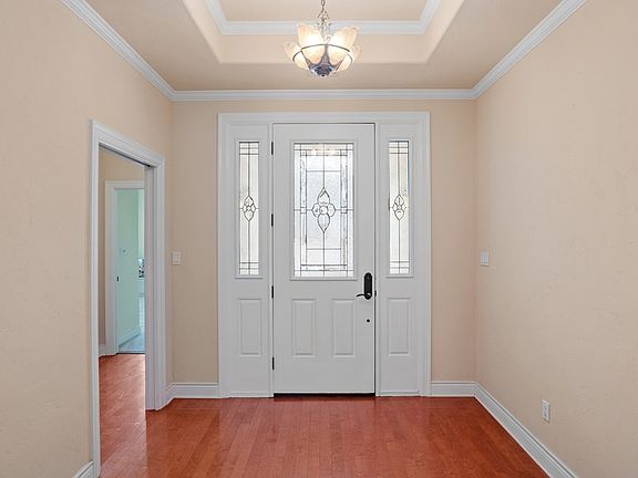 5th image of 120 W Creekview Dr
