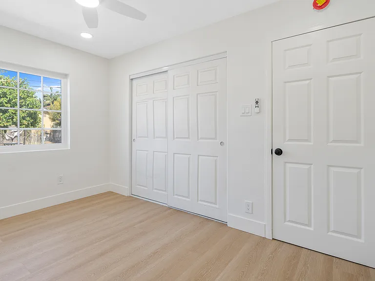 2521 W Stanford St — Photo 23