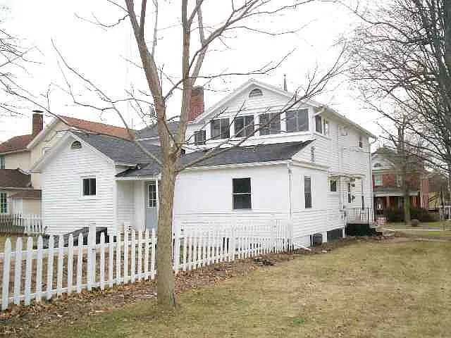 918 13th Ave photo 1