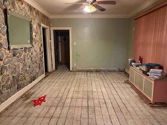4th image of 8753 S Laflin St