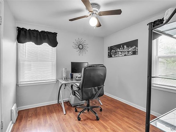 5th image of 69 Greenleaf Ln
