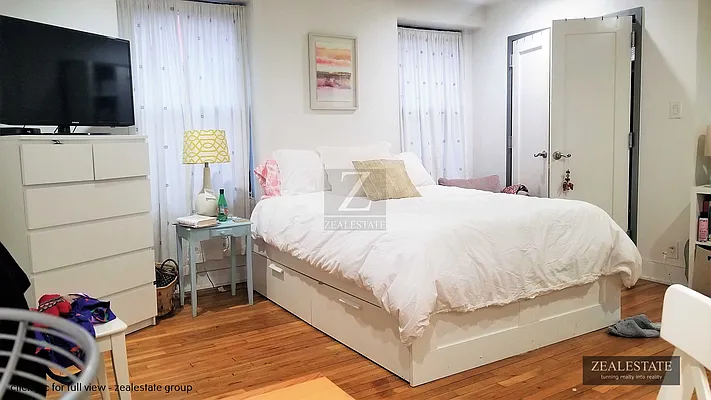 Rented by ZealEstate Group Inc | media 2