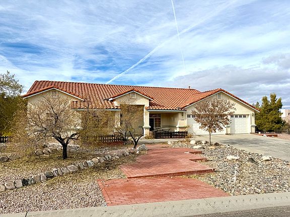 2nd image of 2287 Hopi Dr