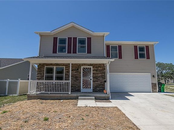 2nd image of 385 Hubbell Cir
