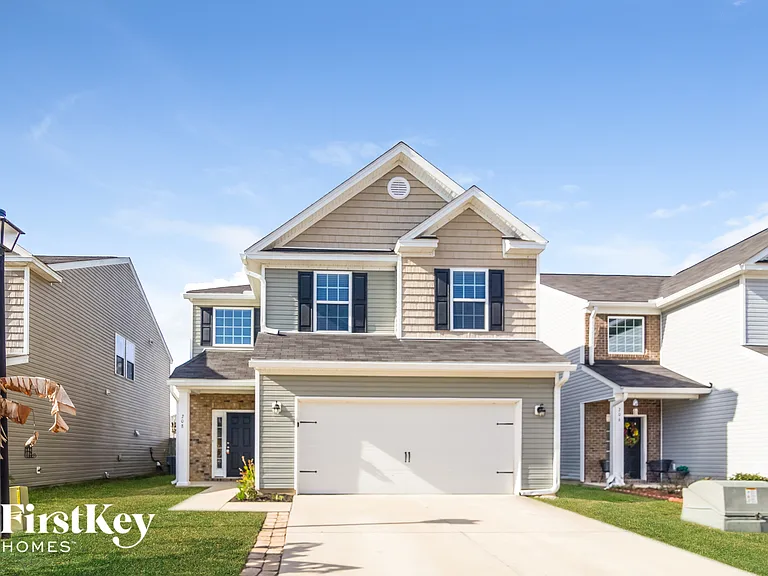 208 Longford Dr — Photo 1