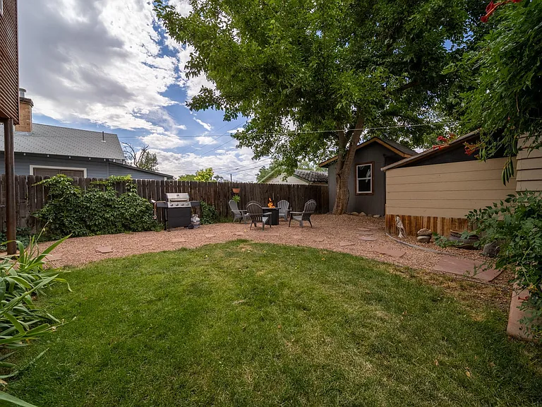 1346 Rood Ave — Photo 31
