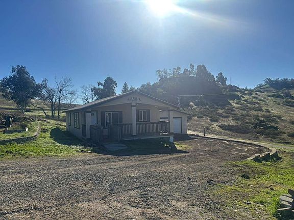 2nd image of 690 Walnut Dr