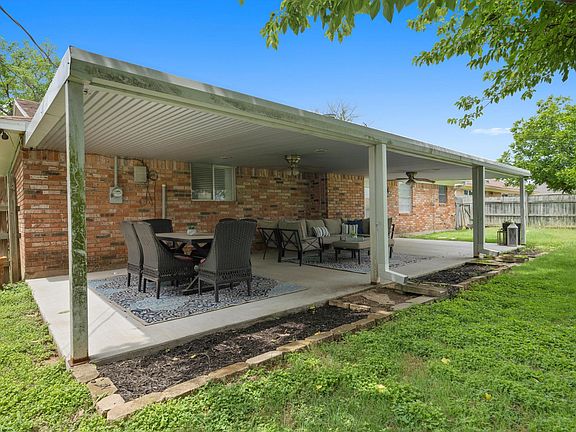 2nd image of 504 Glenleigh Dr