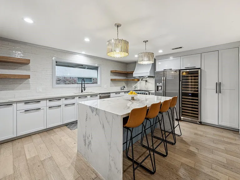 5339 Rutherglenn Dr — Photo 10