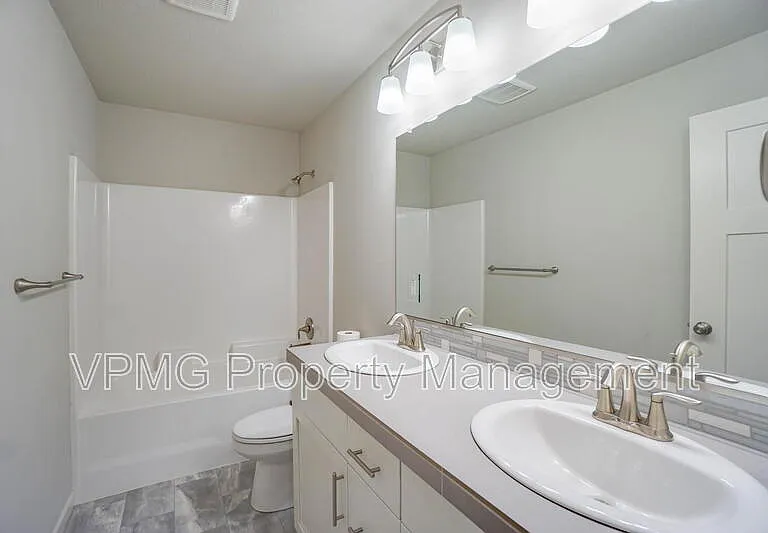11603 NE 138th Ave — Photo 24