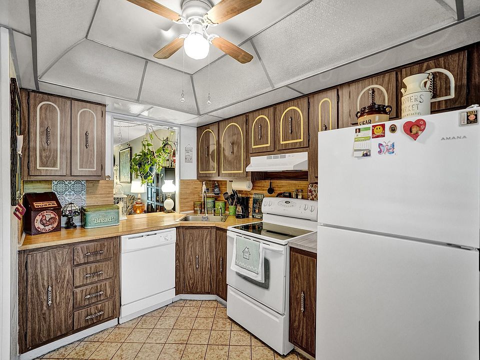 1st image of 2551 Aragon Boulevard #209