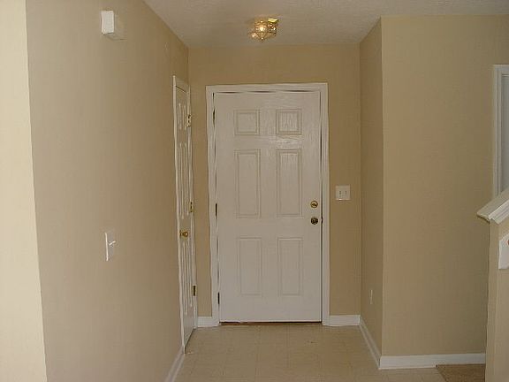2nd image of 28 Royal Palm Ln