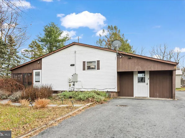 1272 Running Deer Dr, Auburn, PA 17922