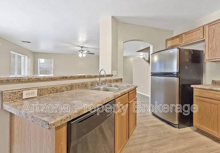 31567 N Cactus Dr — Photo 12