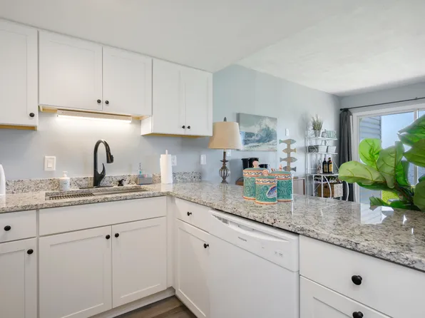 101 Old Ferry Rd Unit 16B, Shalimar, FL 32579