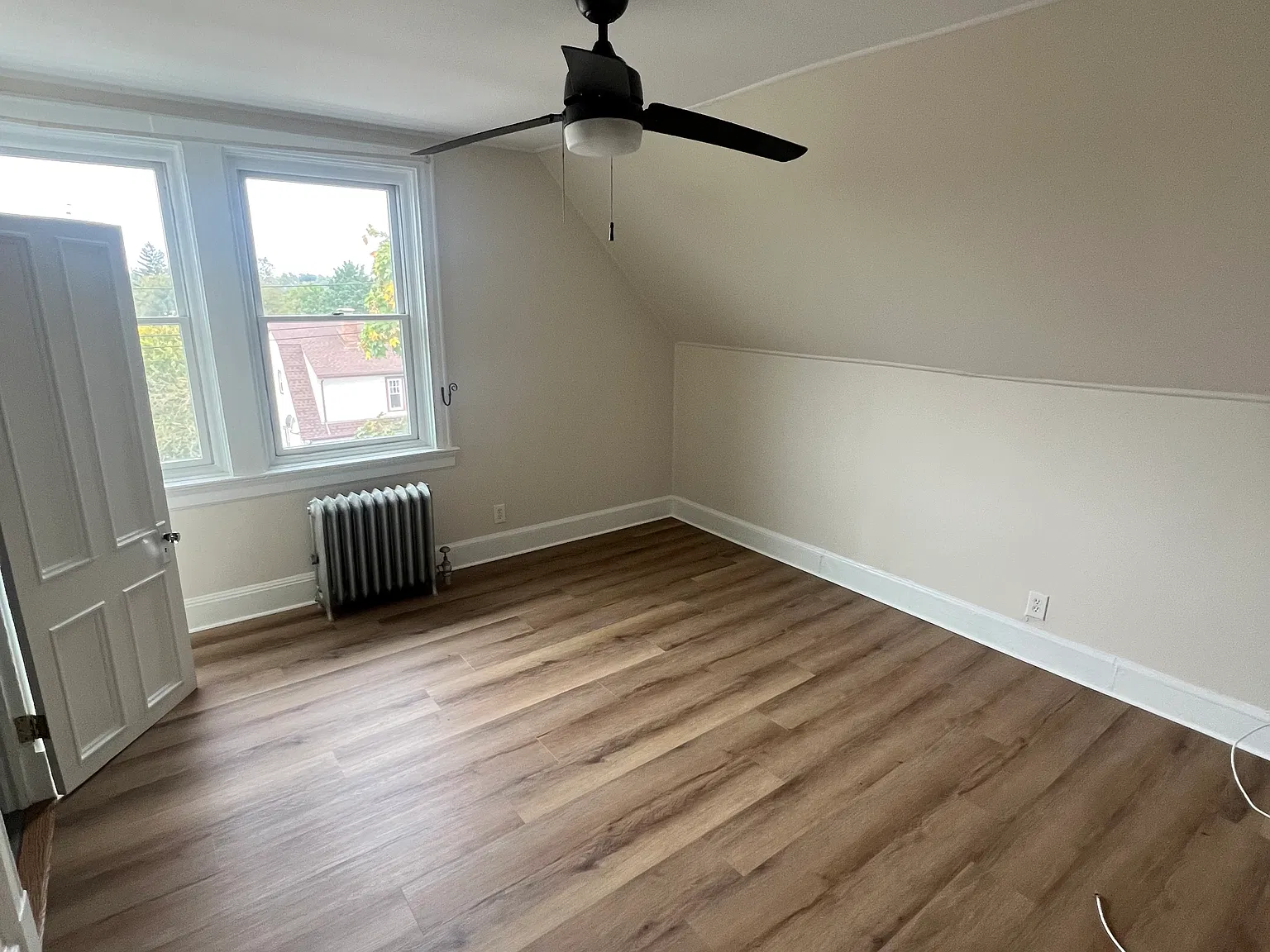 Hillside Pl, Eastchester — Photo 4