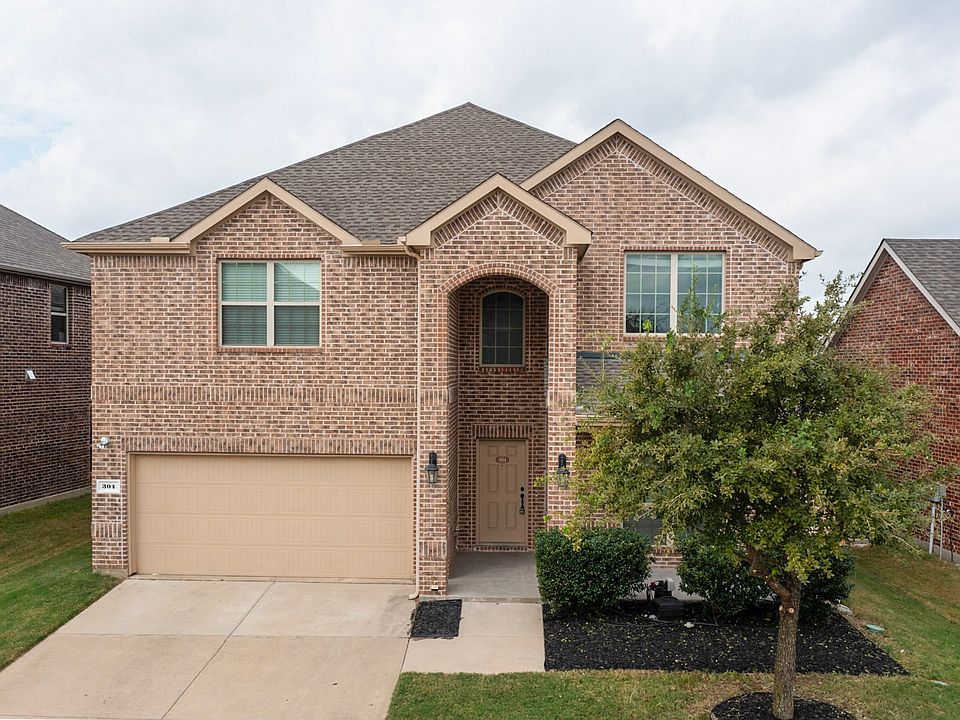 1st image of 304A Noel Dr