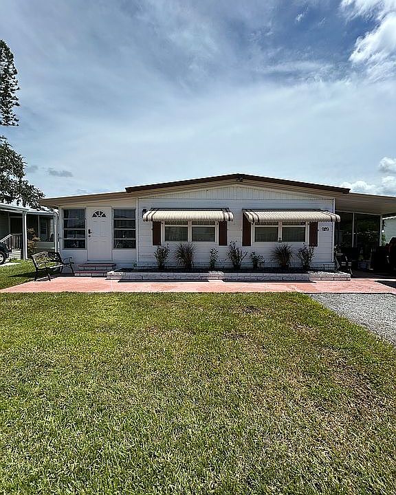1st image of 929 Siesta Dr