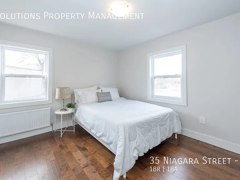 35 Niagara St #4 — Photo 9