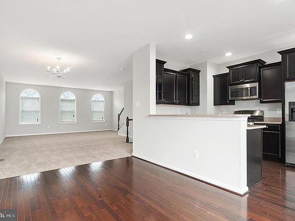 5th image of 8236 Carinoso Way