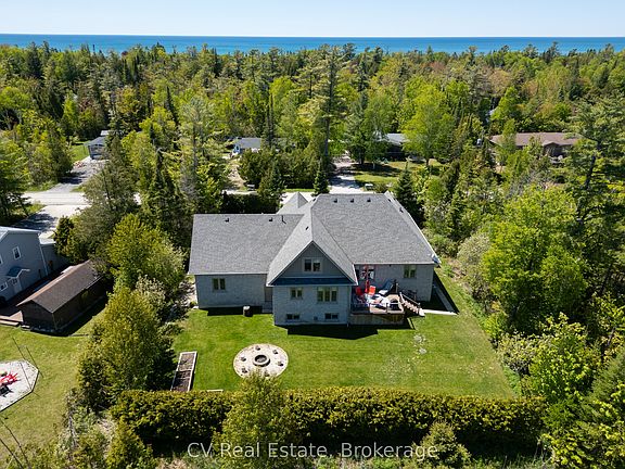 4th image of 180 Saint Edmunds Cres