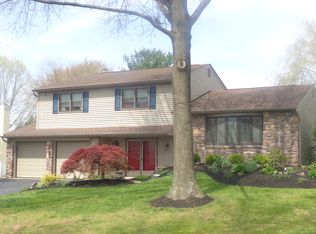107 Forrest Dr, Holland, PA 18966