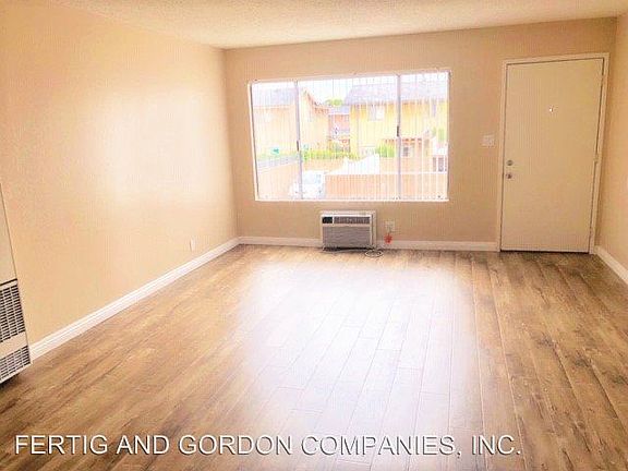 3rd image of 5136 N Glendora Ave APT 28