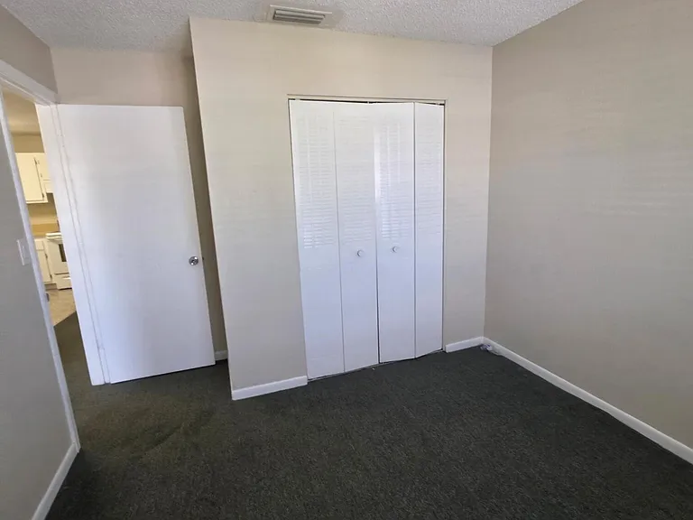 5168 NE 6th Ave #424 — Photo 6