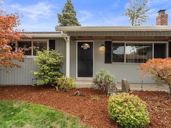 4th image of 20624 SW Rosa Dr
