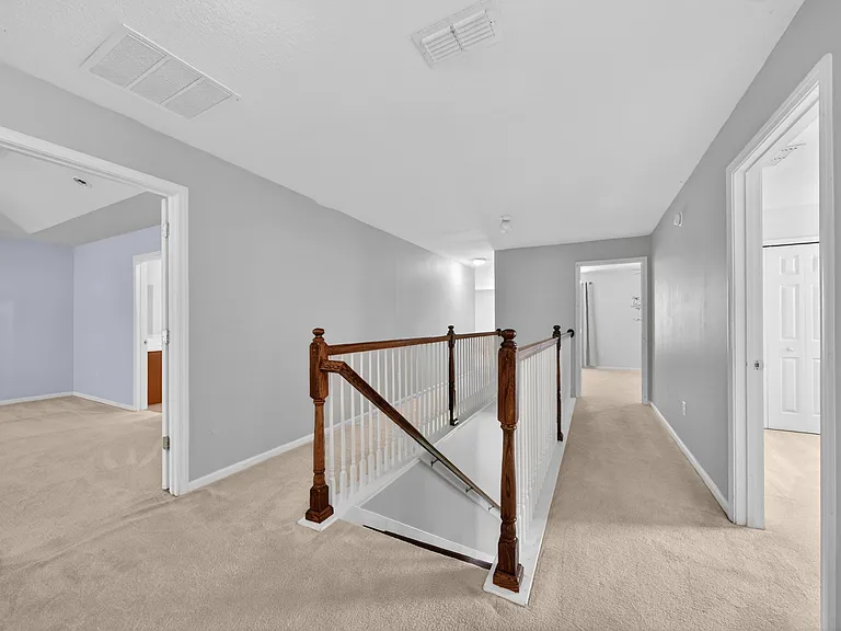 112 Kildrummy Ct — Photo 24