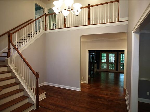 4th image of 2058 Sewanee Ct