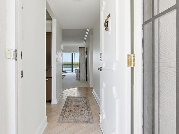 2nd image of 4420 Exeter Dr Unit 303