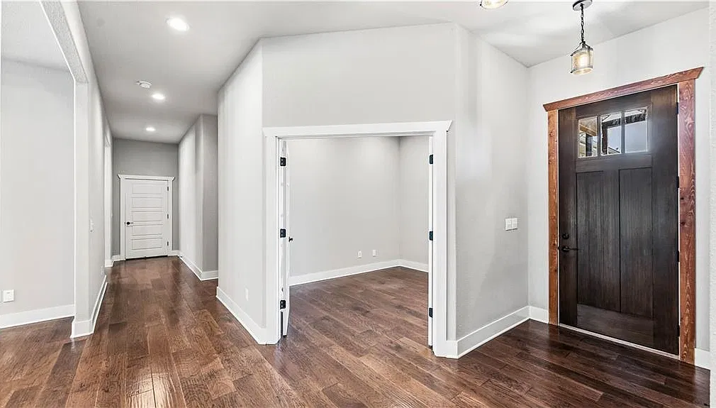 3760 Bitterroot St - 1 — Photo 2