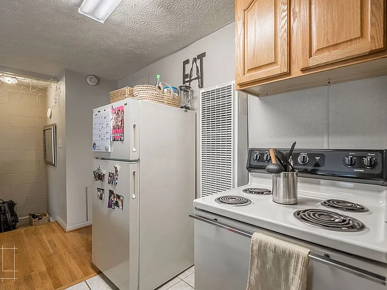 1120-1134 Apollo Pl. — Photo 20