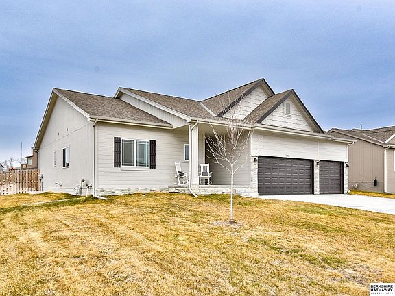 3rd image of 13526 S 54th St