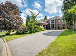365 Kennedy St, Aurora, ON L4G5M5