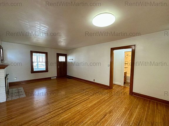 5th image of 1917 W 3rd St